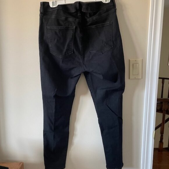 GAP High Rise Universal Jeggings Black Jeans  Size 32/14 rs  - Black Rinse NWOT - Picture 3 of 6